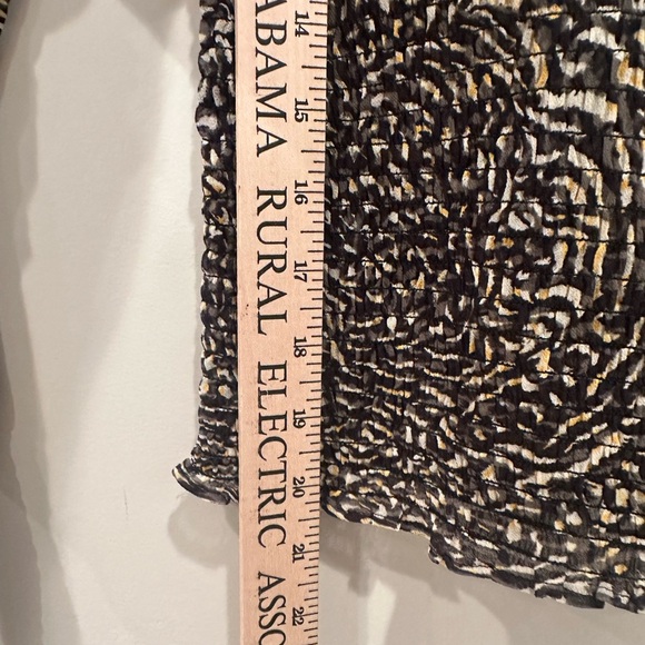 Steve Madden NWT Animal Print Sheer Sleeve Smocked Stretchy Waist  Sz XS - Picture 4 of 8